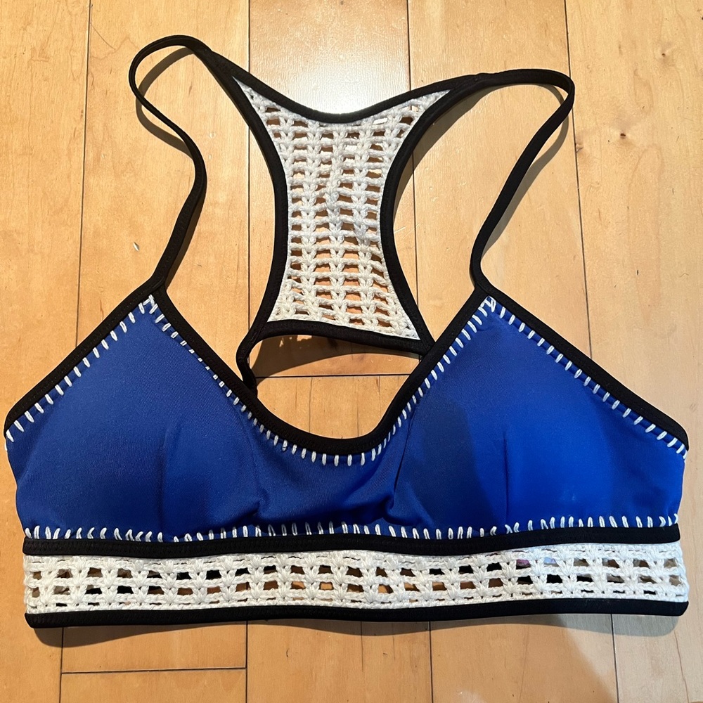 Victorias Secret Crochet Bikini Top SM New with tags